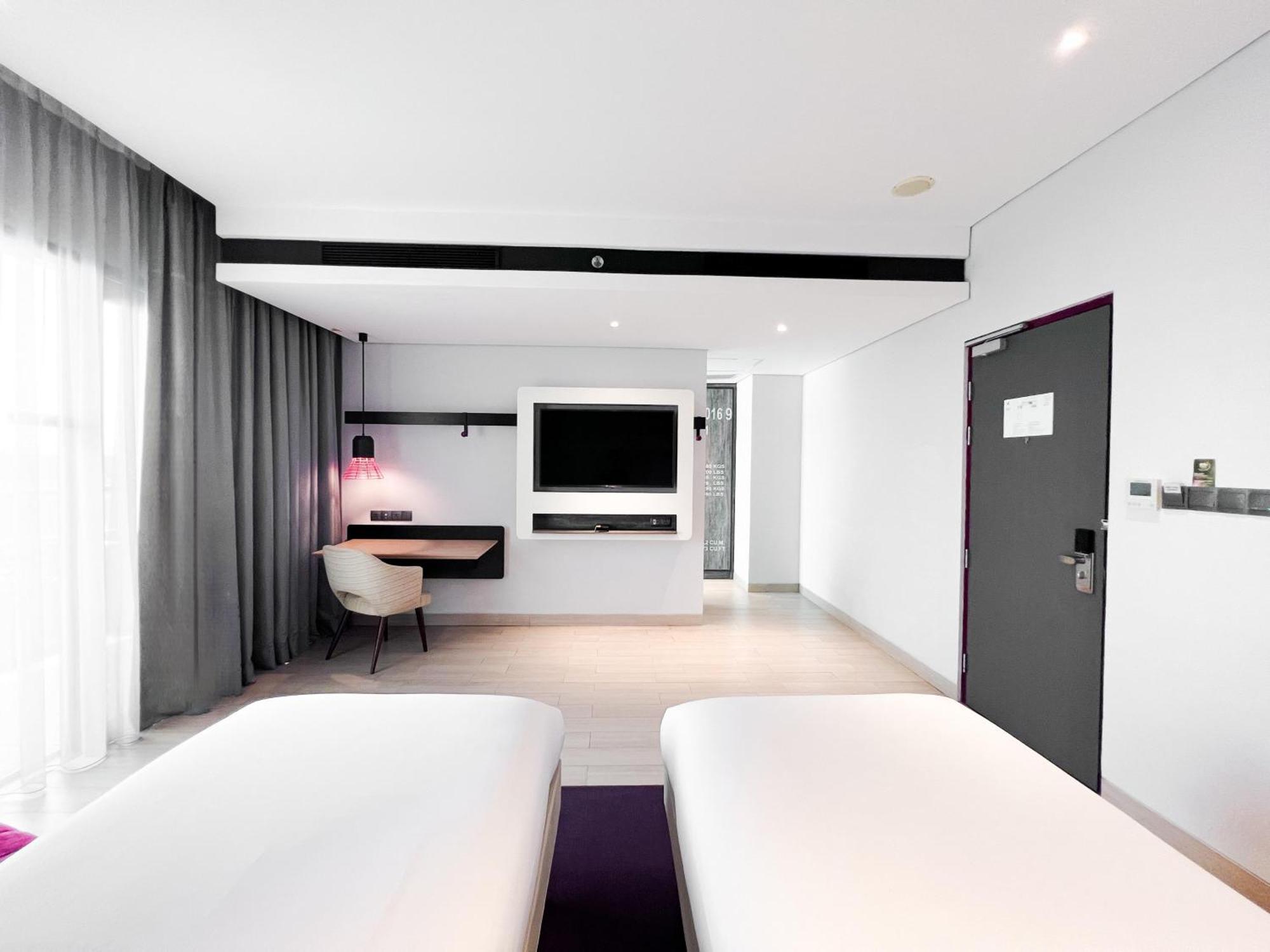 Ibis Styles Batam Nagoya Hotel Kültér fotó